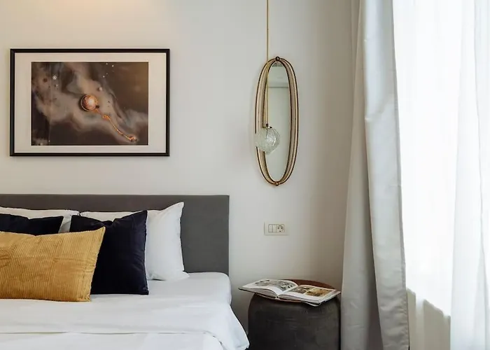 Amazing View Calea Victoriei Old *