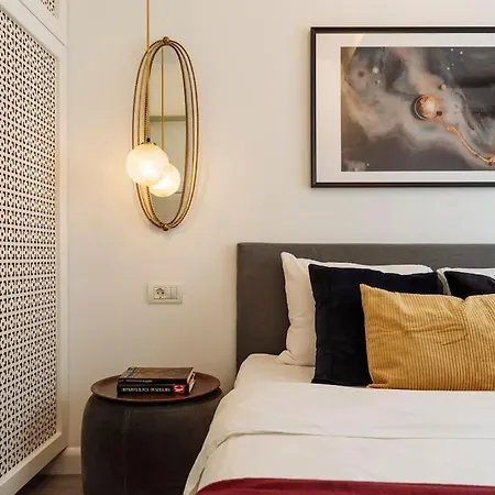 Amazing View Calea Victoriei Old Appartamento