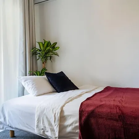 Amazing View Calea Victoriei Old Appartamento *